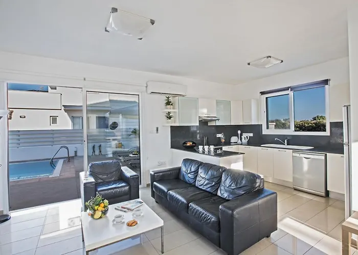 Flouressia 4 וילה