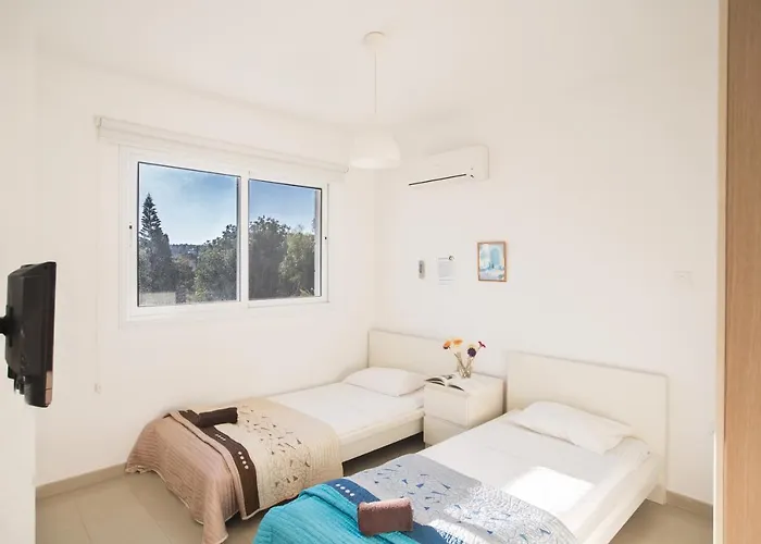 Flouressia 4 וילה