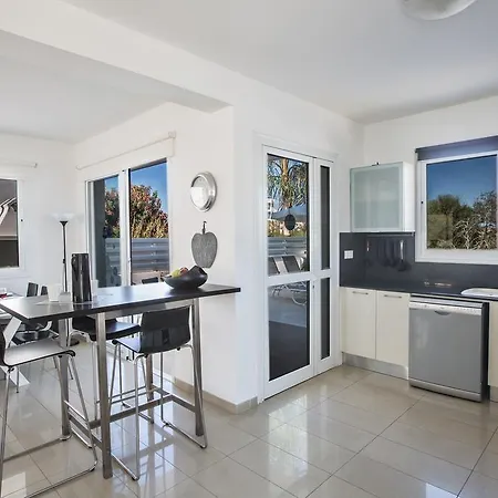 Flouressia 4 Villa *