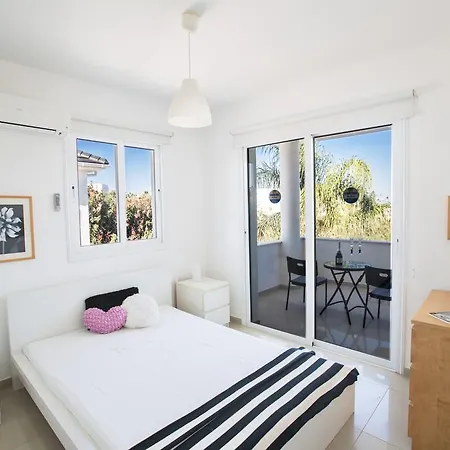 Flouressia 4 * Protaras