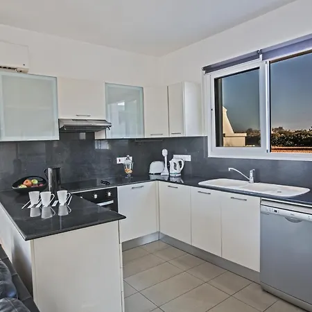 Villa Flouressia 4 *