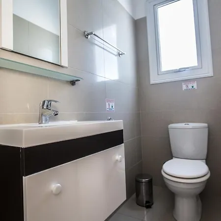 Flouressia 4 Villa Protarász