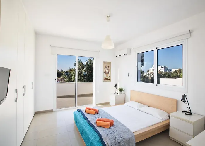 Flouressia 4 Vilă Protaras